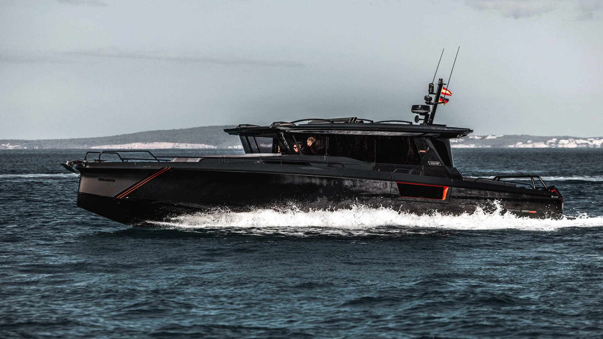 Brabus Marine SHADOW 1200 XC CROSS CABIN — photo 10