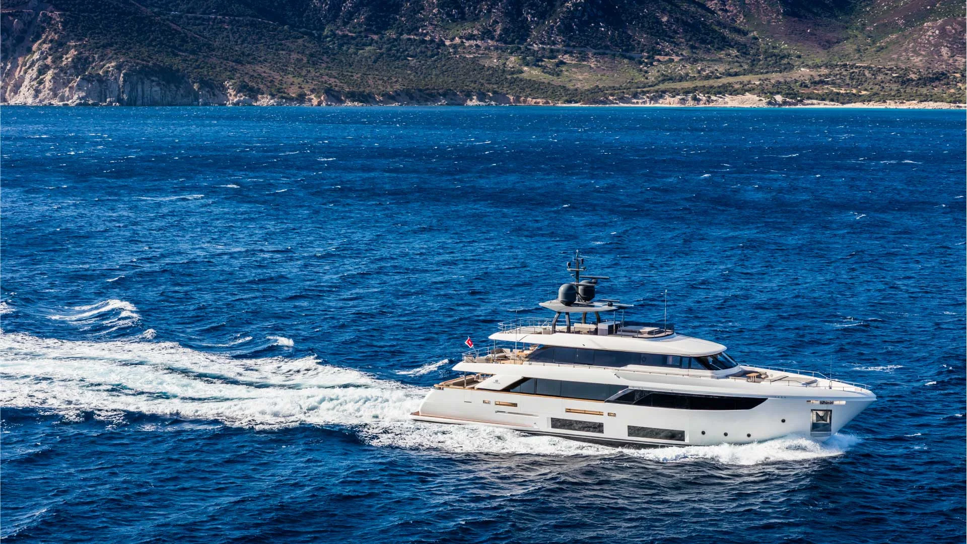 Custom Line Navetta 33 — photo 5
