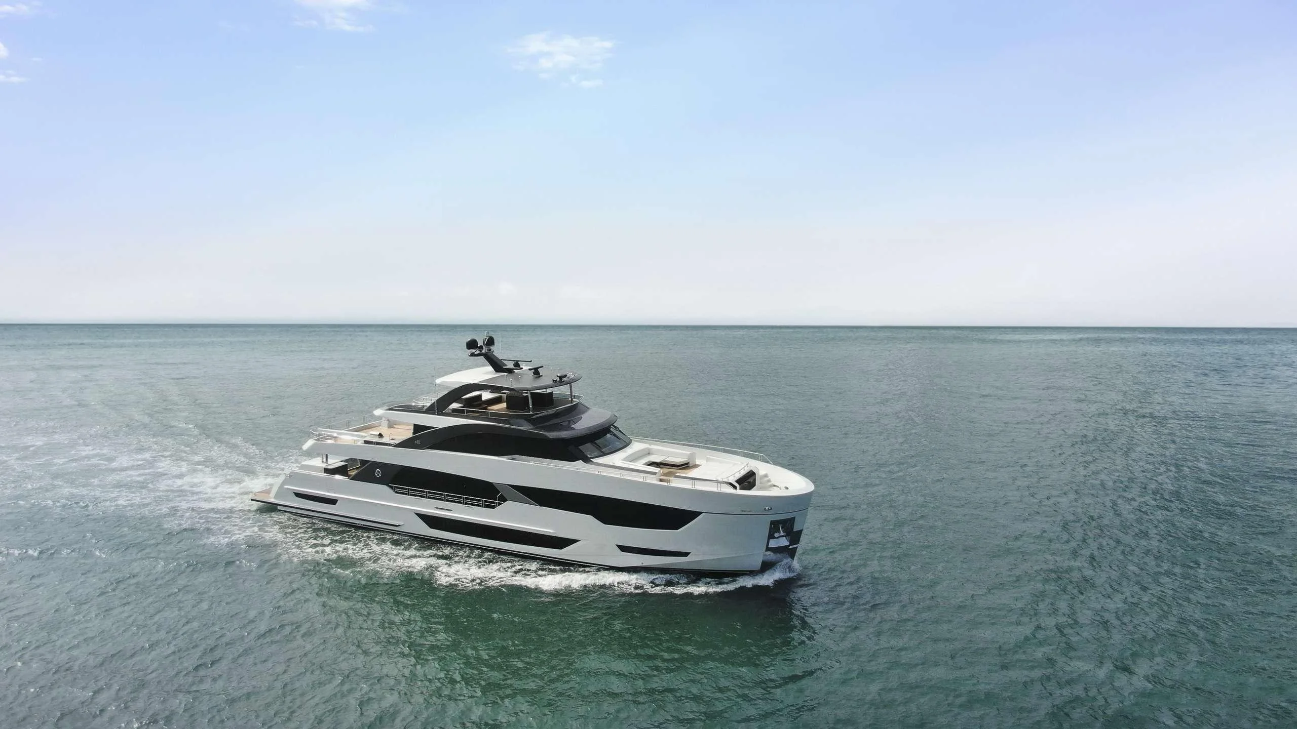 Ocean Alexander 35R — photo 1
