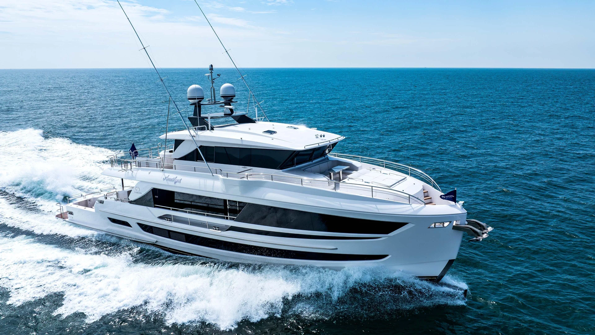 Horizon Yachts FD80 — photo 1