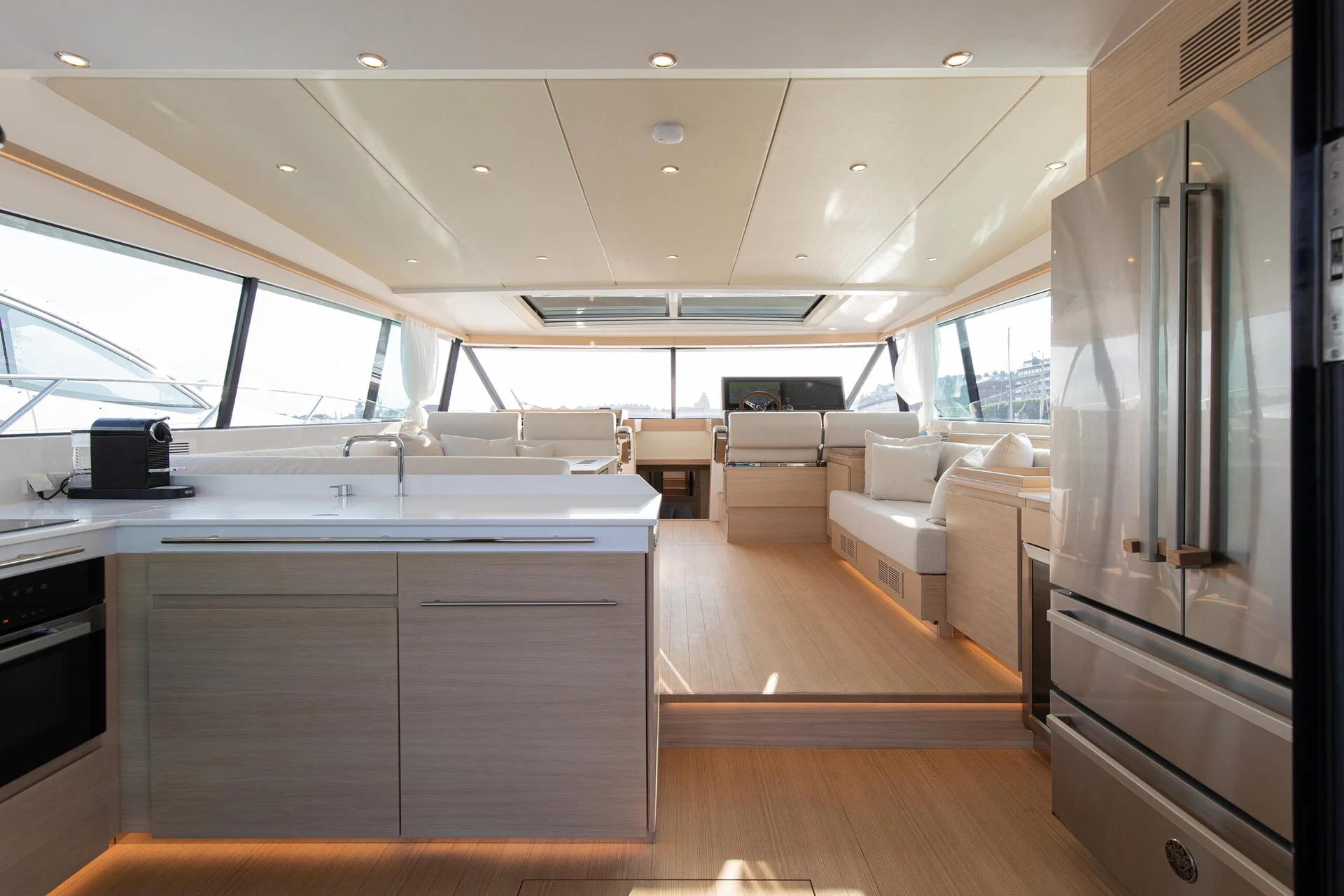 Delta Powerboats 72 coupé — photo 9