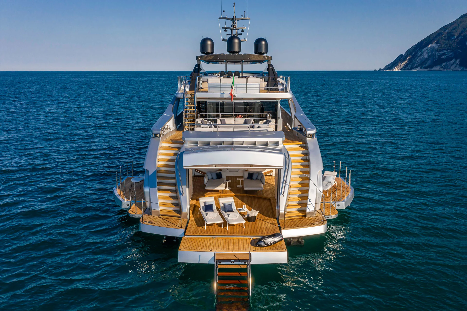 Pershing 140 — photo 8