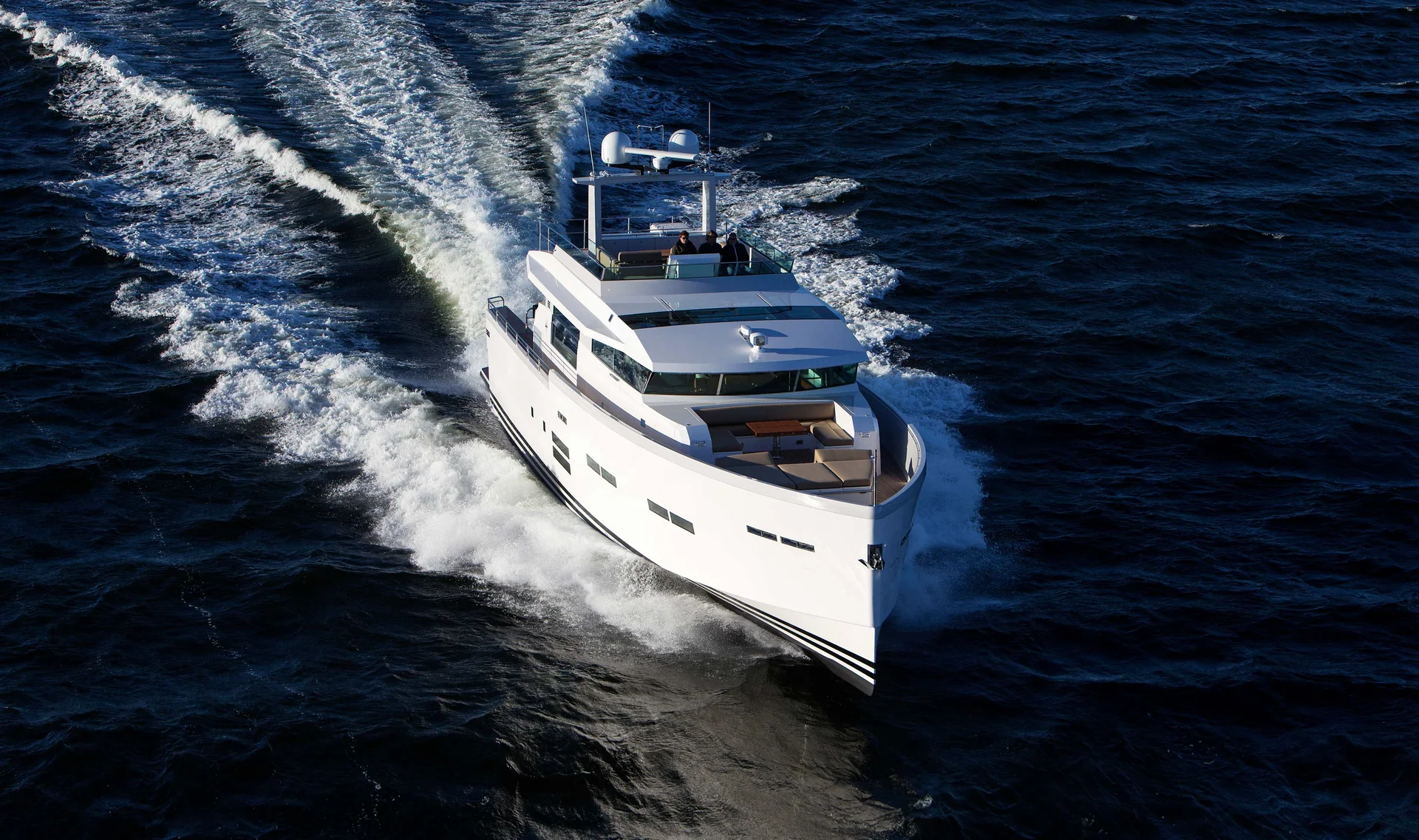Delta Powerboats 88 carbon — photo 1