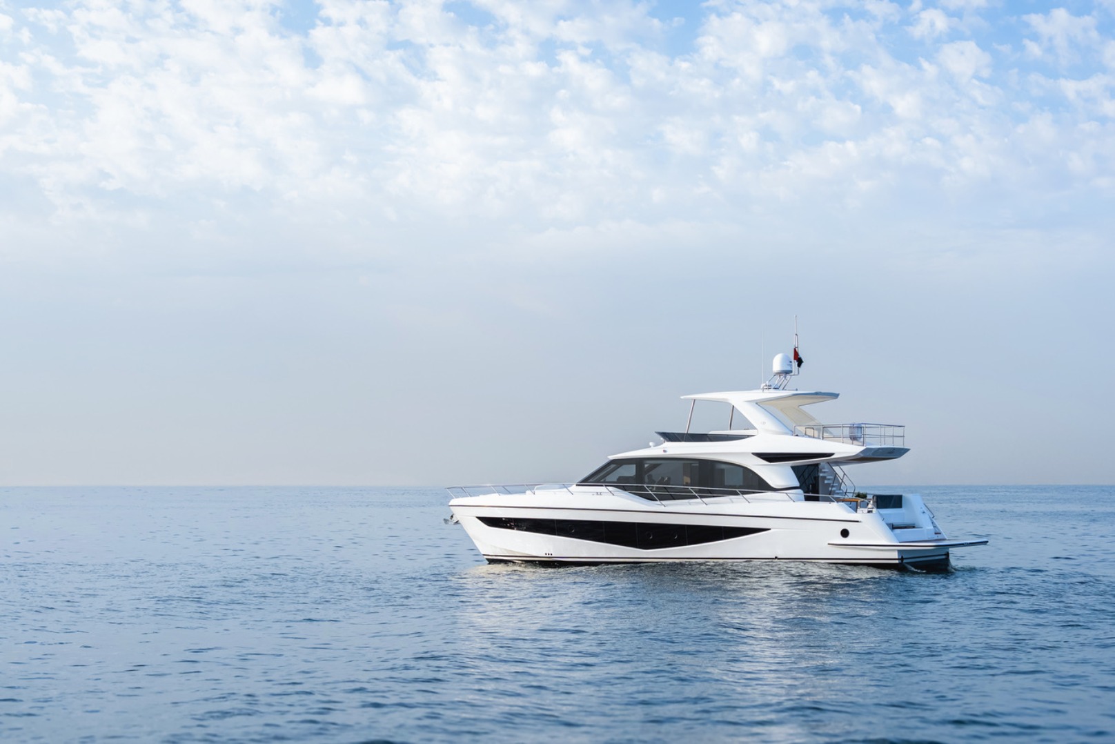 Majesty Yachts 65 — photo 3