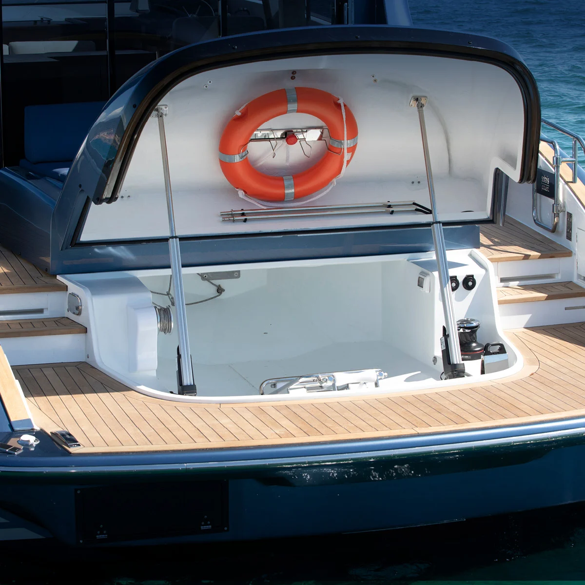 Solaris Power Yachts 48 Coupé — photo 3