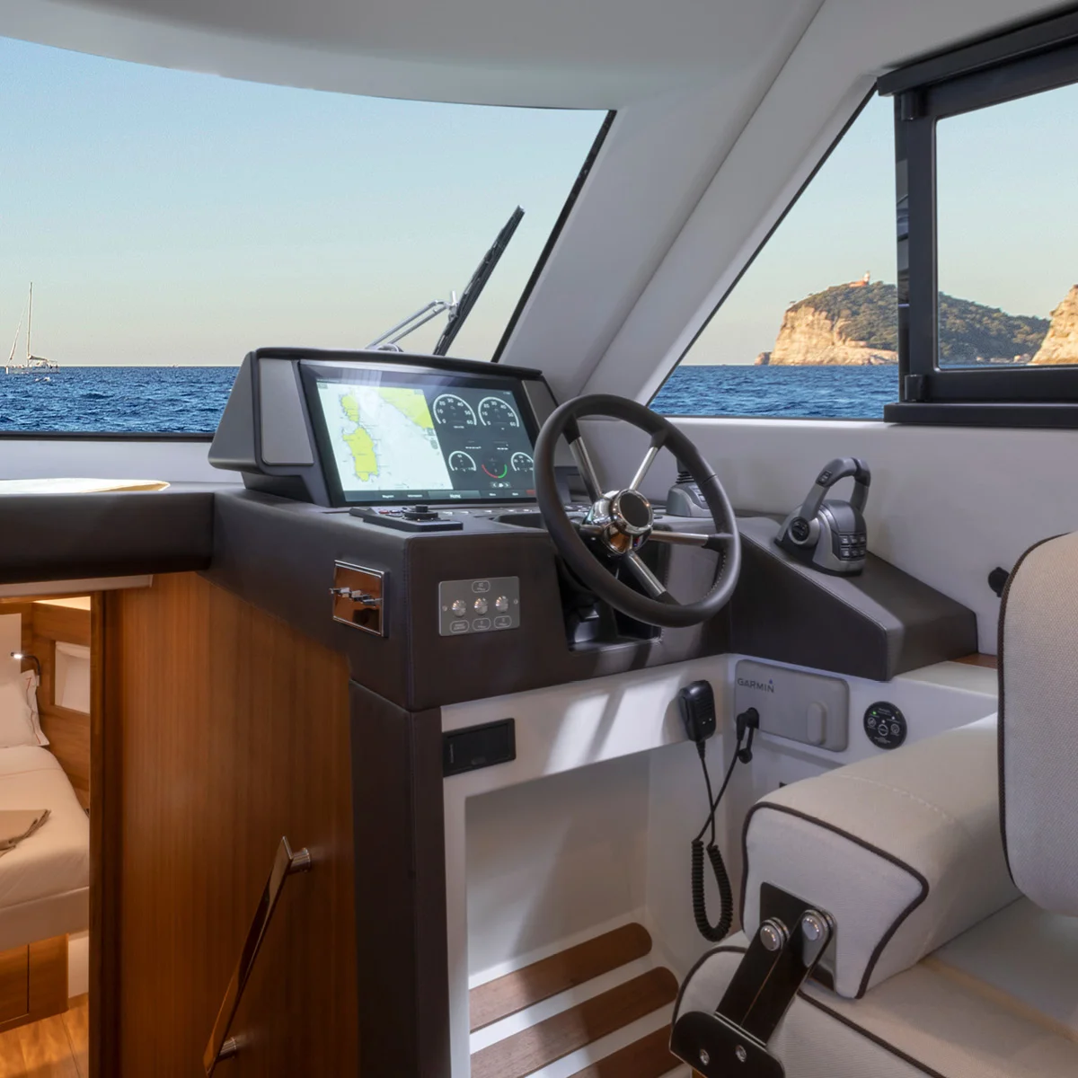 Solaris Power Yachts 48 Coupé — photo 6