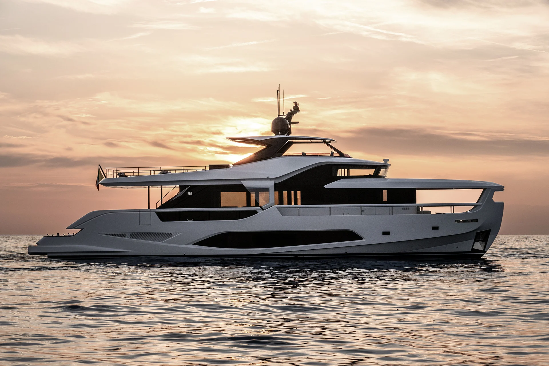 Ferretti Infynito 80 — photo 3