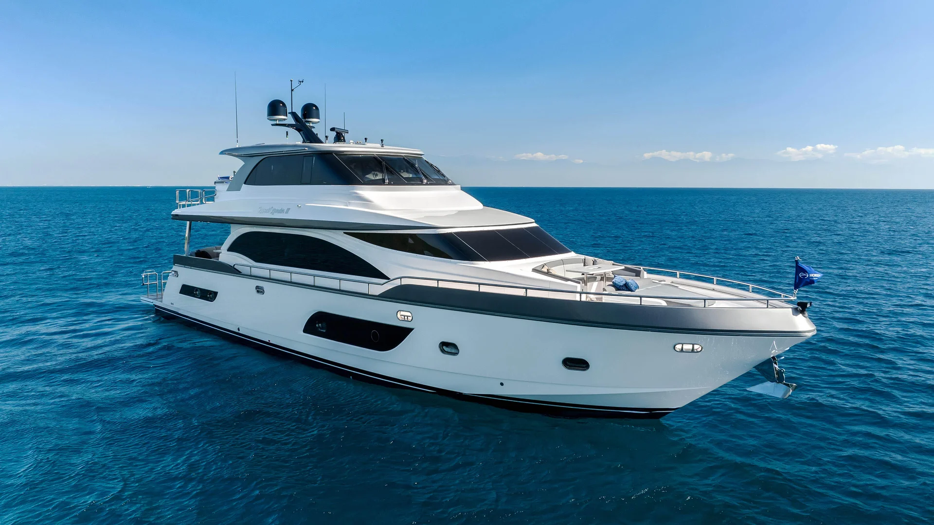 Horizon Yachts E75 — photo 2