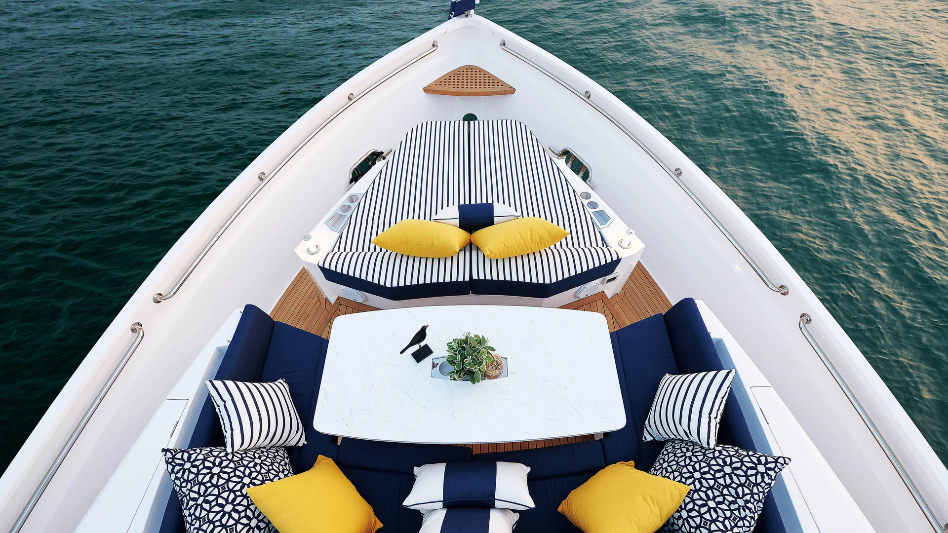 Horizon Yachts E75 — photo 8