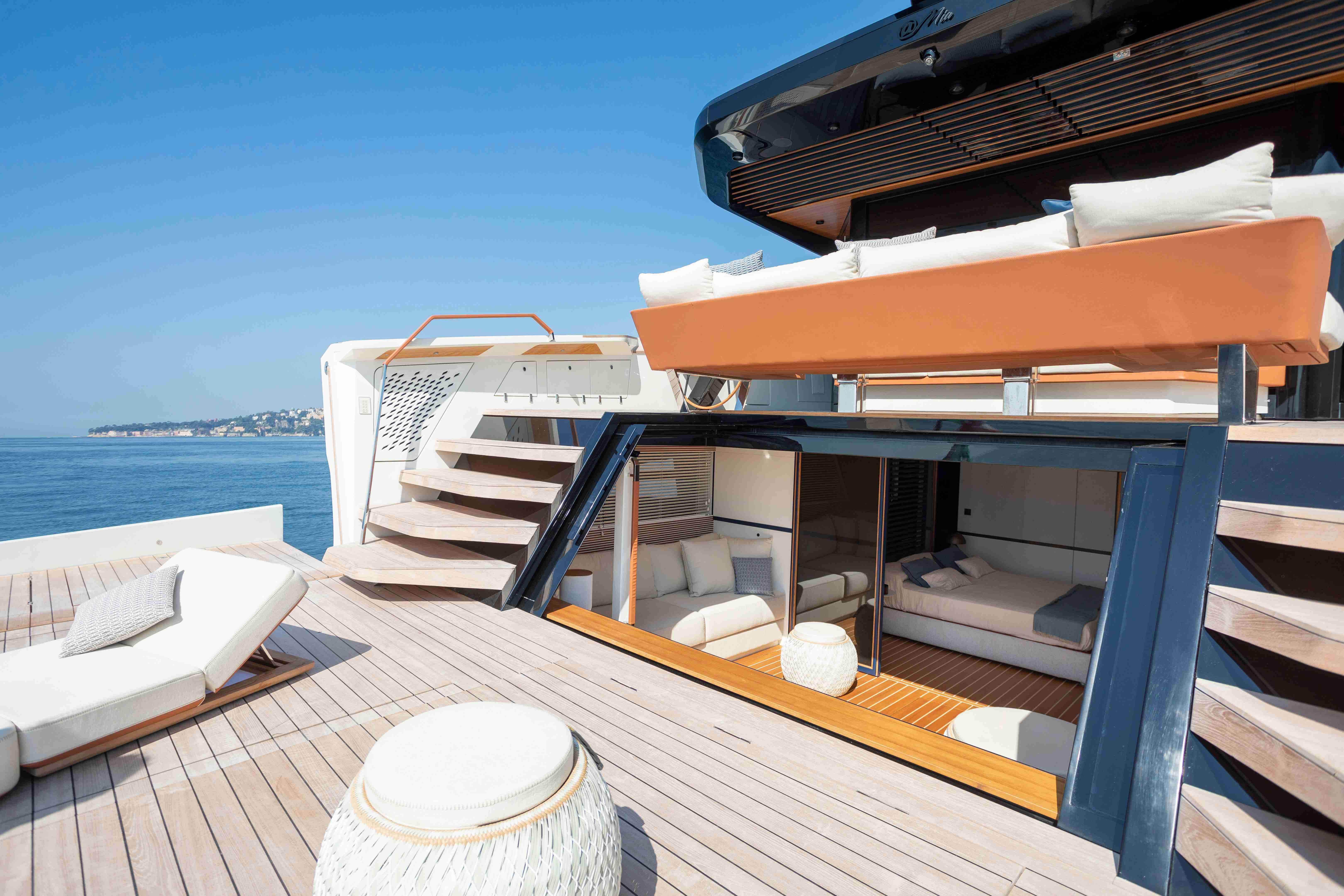 EVO Yachts Evo V8 — photo 8