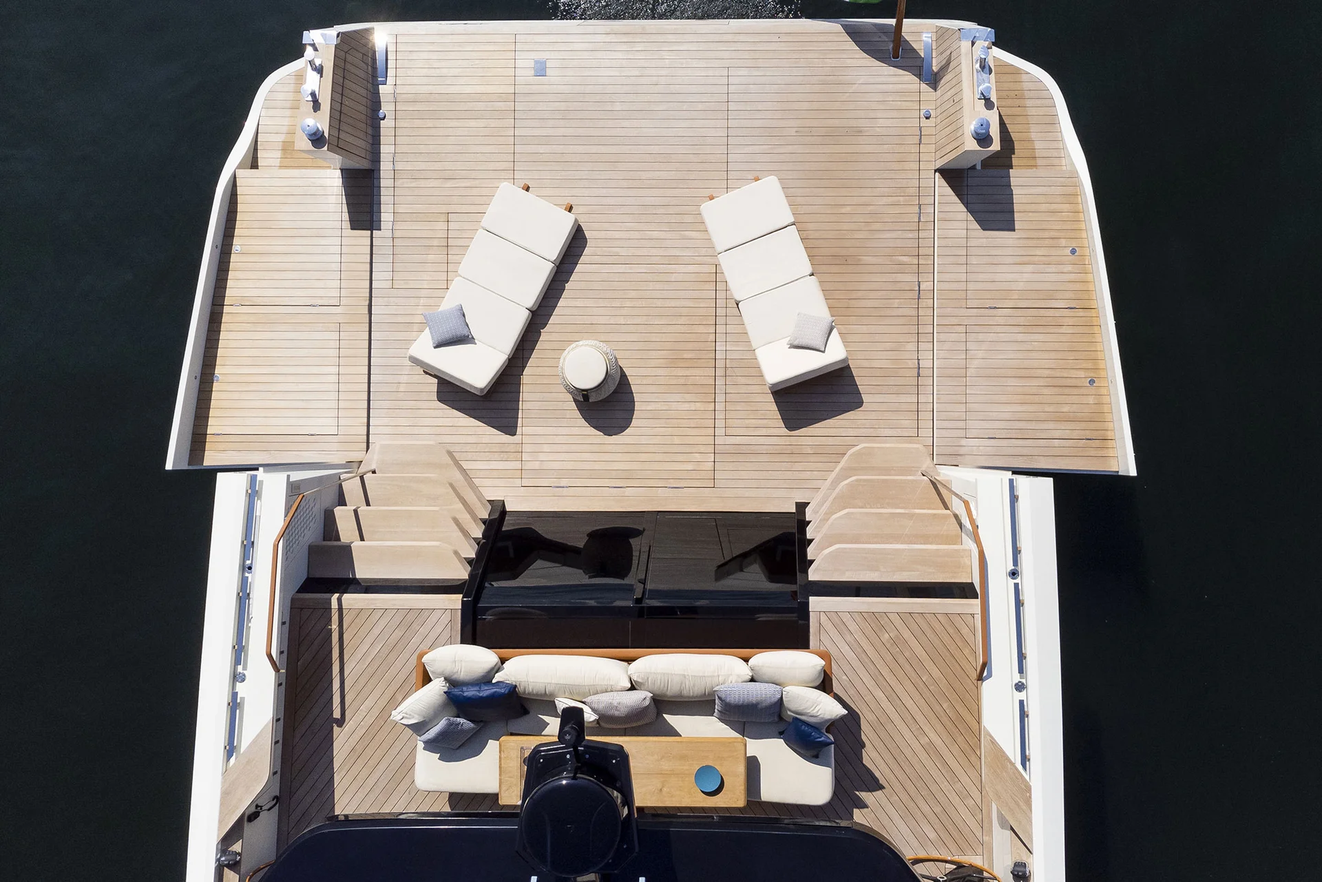 EVO Yachts Evo V8 — photo 3