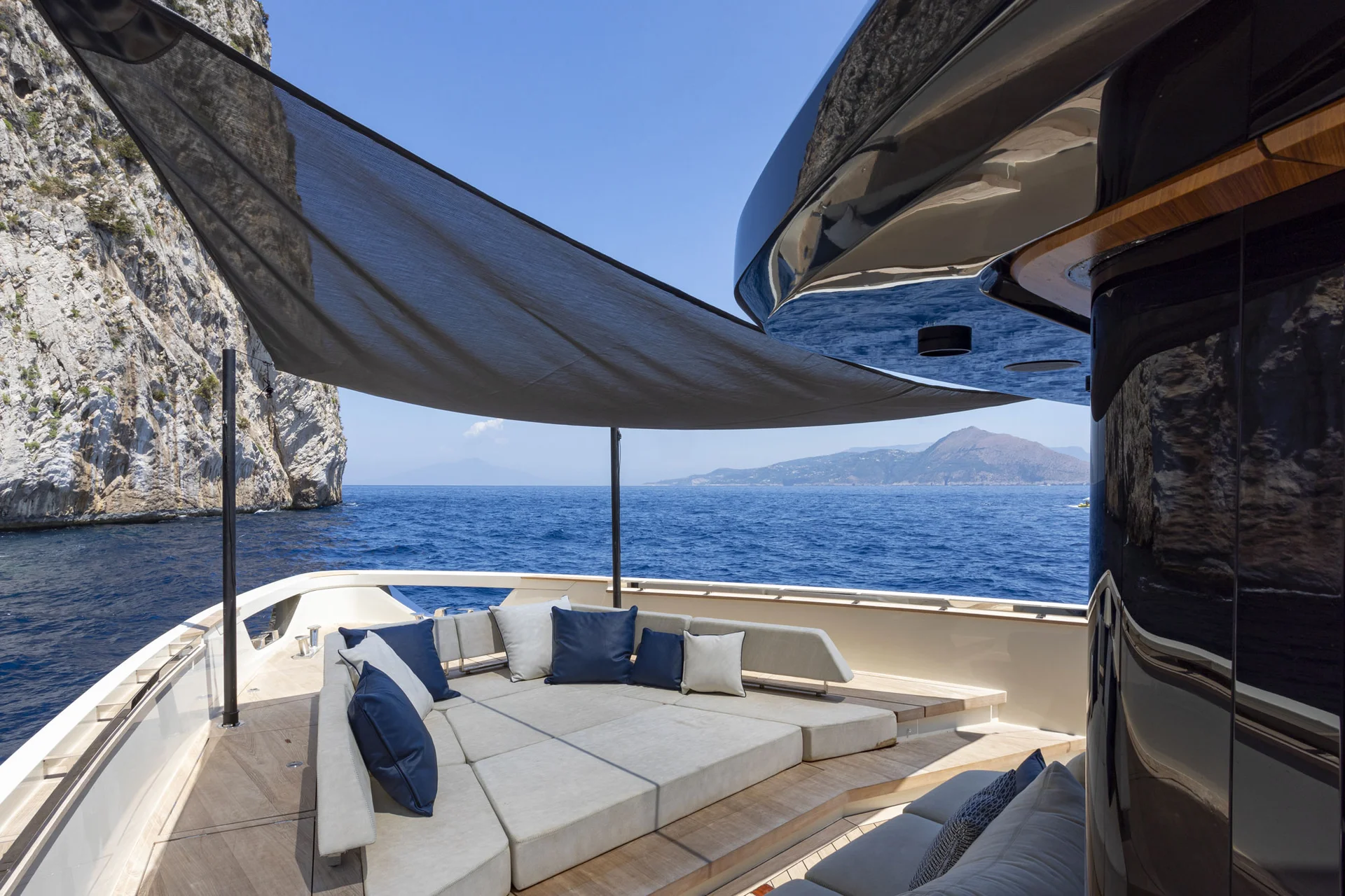 EVO Yachts Evo V8 — photo 7