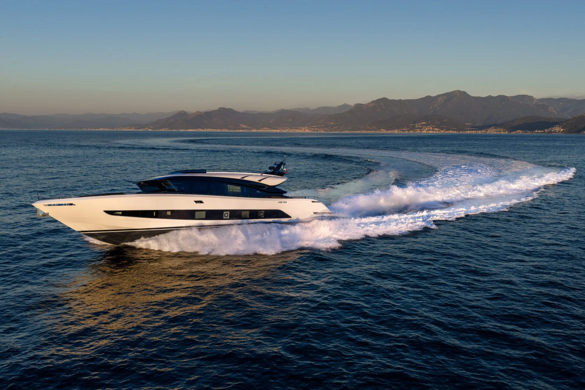 AB Yachts AB 95 — photo 9