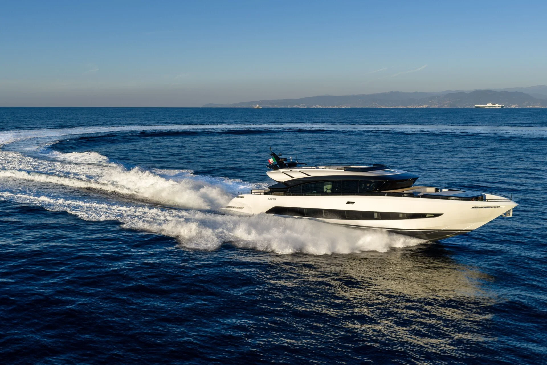 AB Yachts AB 95 — photo 10
