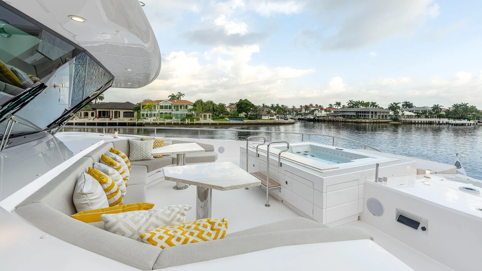 Horizon Yachts FD110 — photo 2