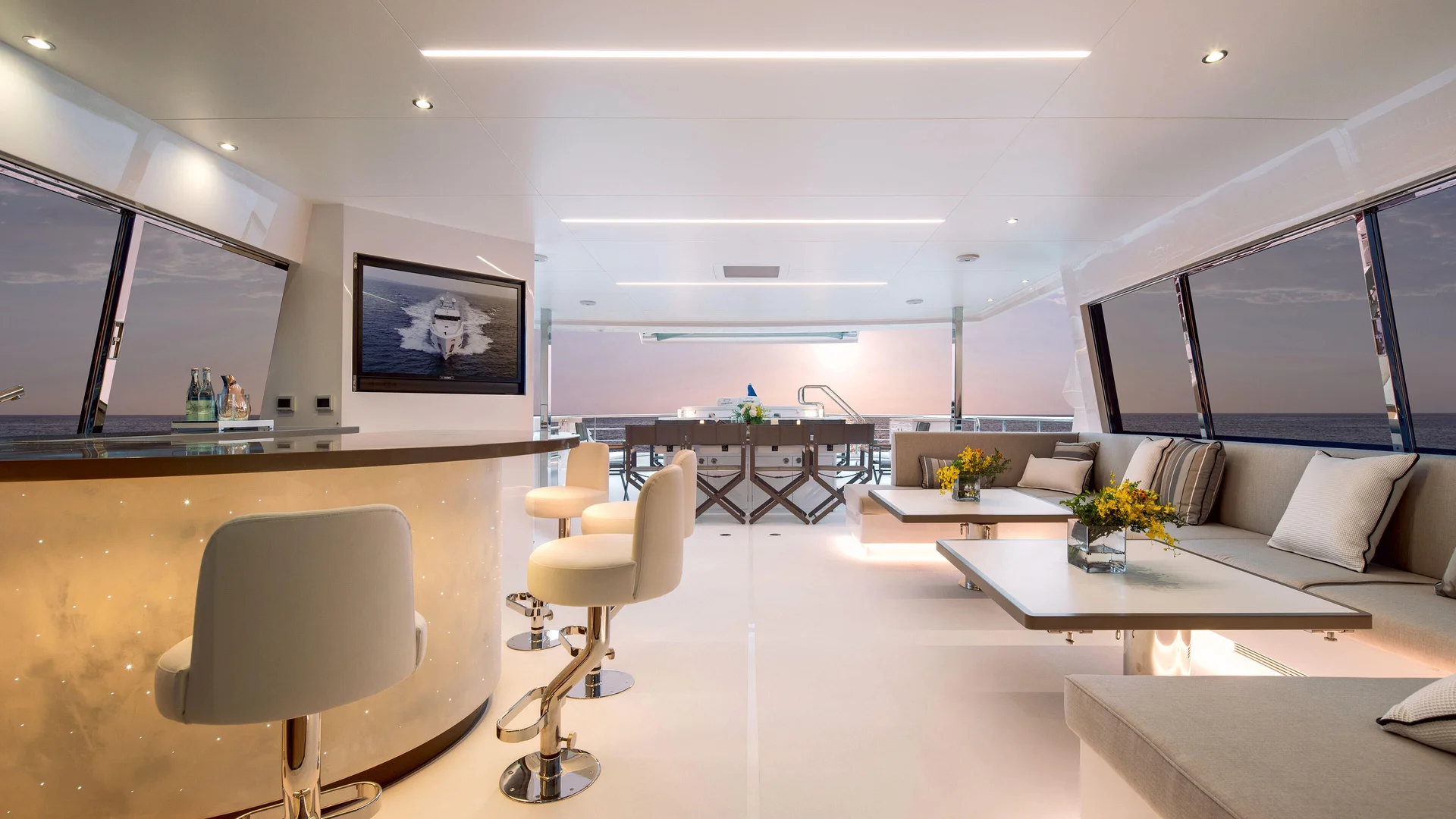 Horizon Yachts FD110 — photo 3