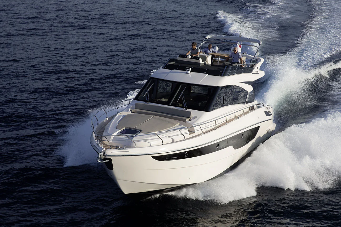 Cayman Yachts F520 — photo 3