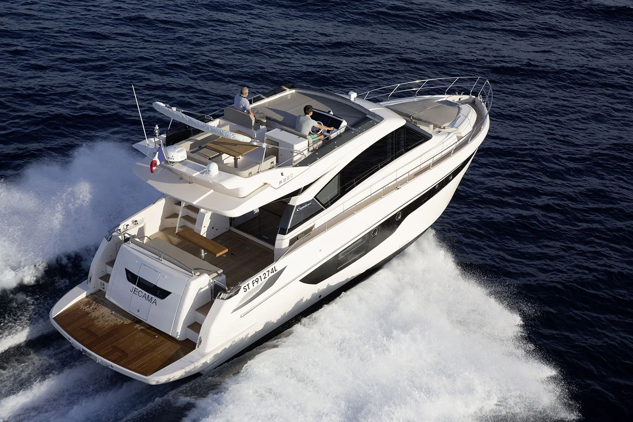 Cayman Yachts F520 — photo 5