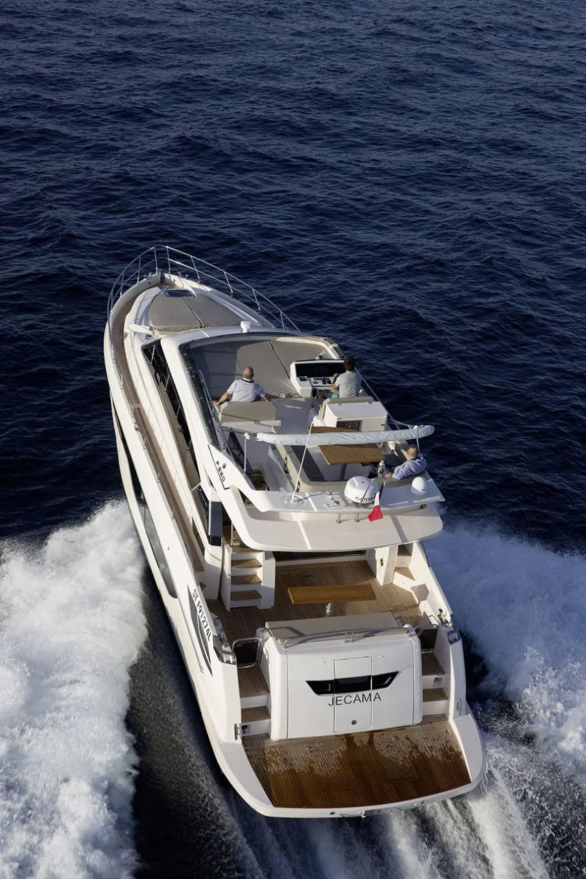 Cayman Yachts F520 — photo 7
