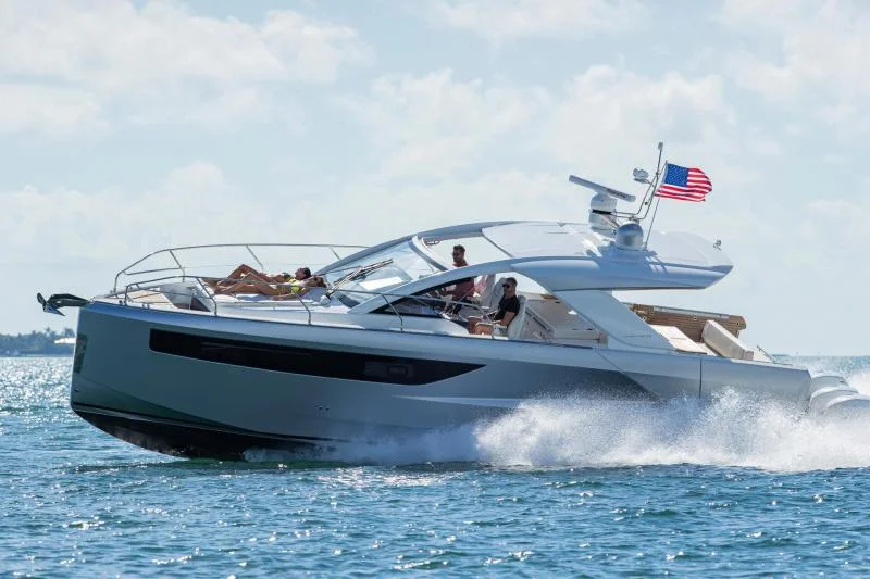 Jeanneau DB/43 OB — photo 9