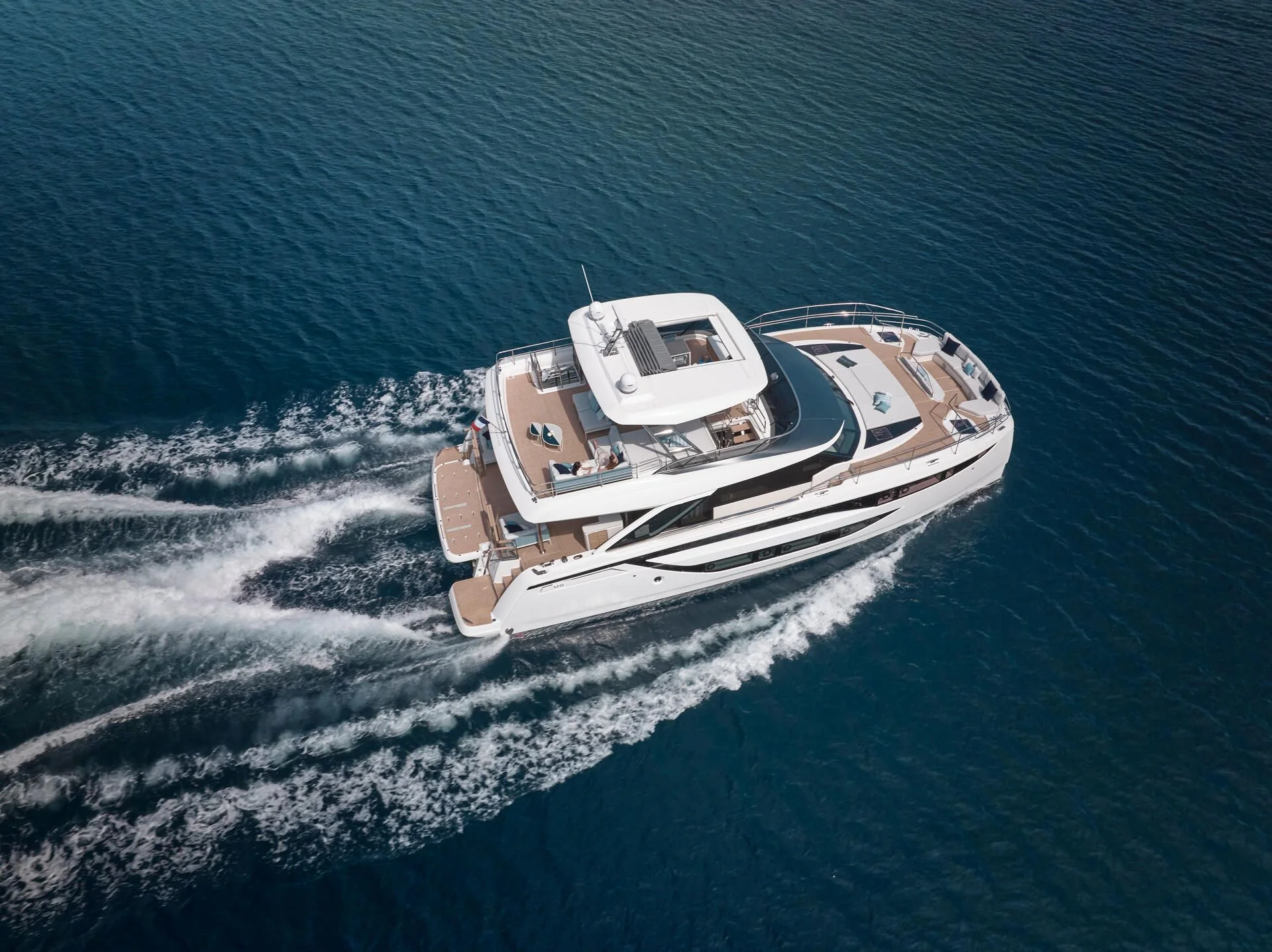 Prestige Yachts M8 — photo 5