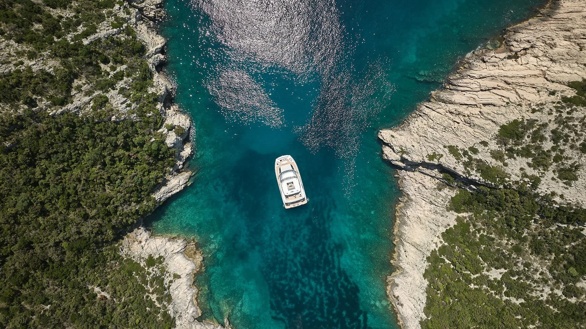 Prestige Yachts M8 — photo 4