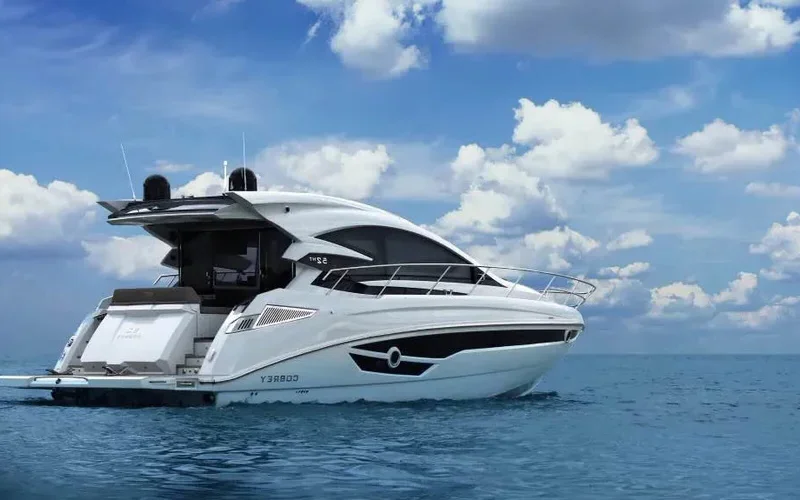 Cobrey Yachts Cobrey 52 HT — photo 1