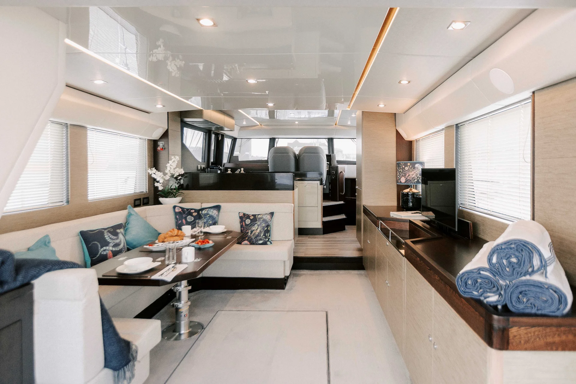 Hardy Marine Hardy 50DS — photo 6