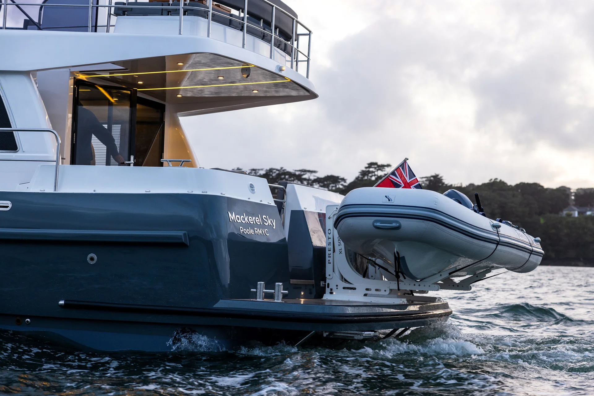 Hardy Marine Hardy 50DS — photo 7