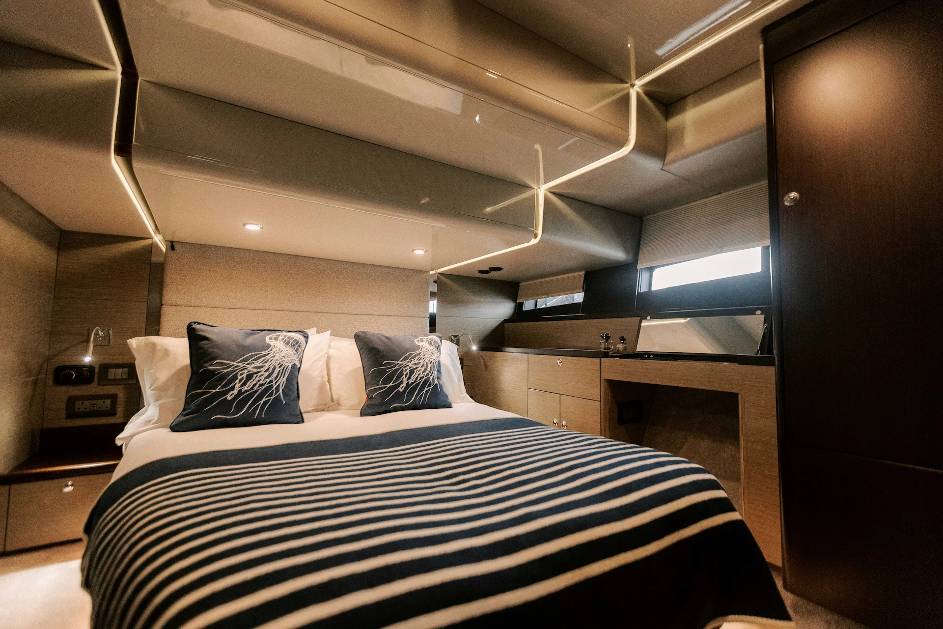 Hardy Marine Hardy 50DS — photo 9