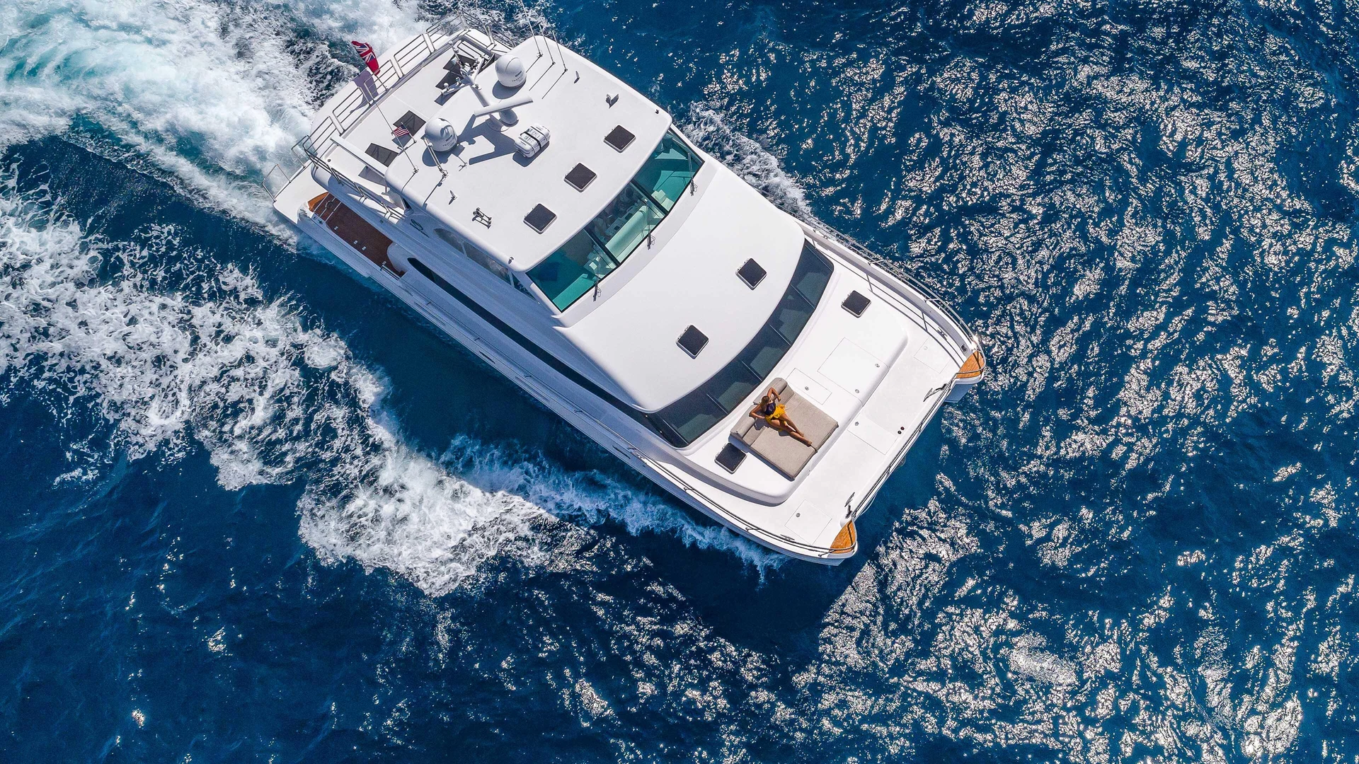 Horizon Yachts PC65 — photo 2