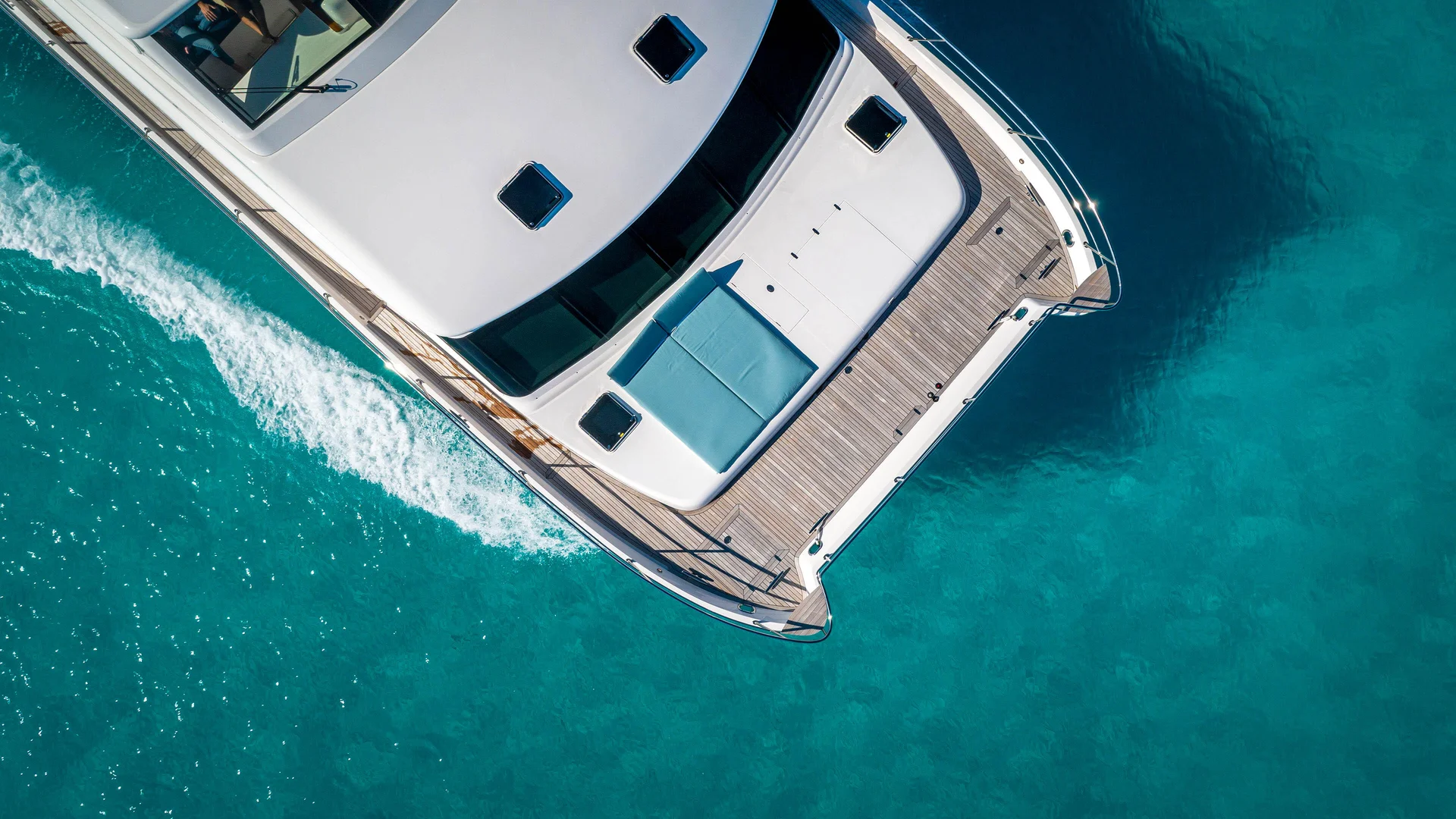 Horizon Yachts PC65 — photo 7