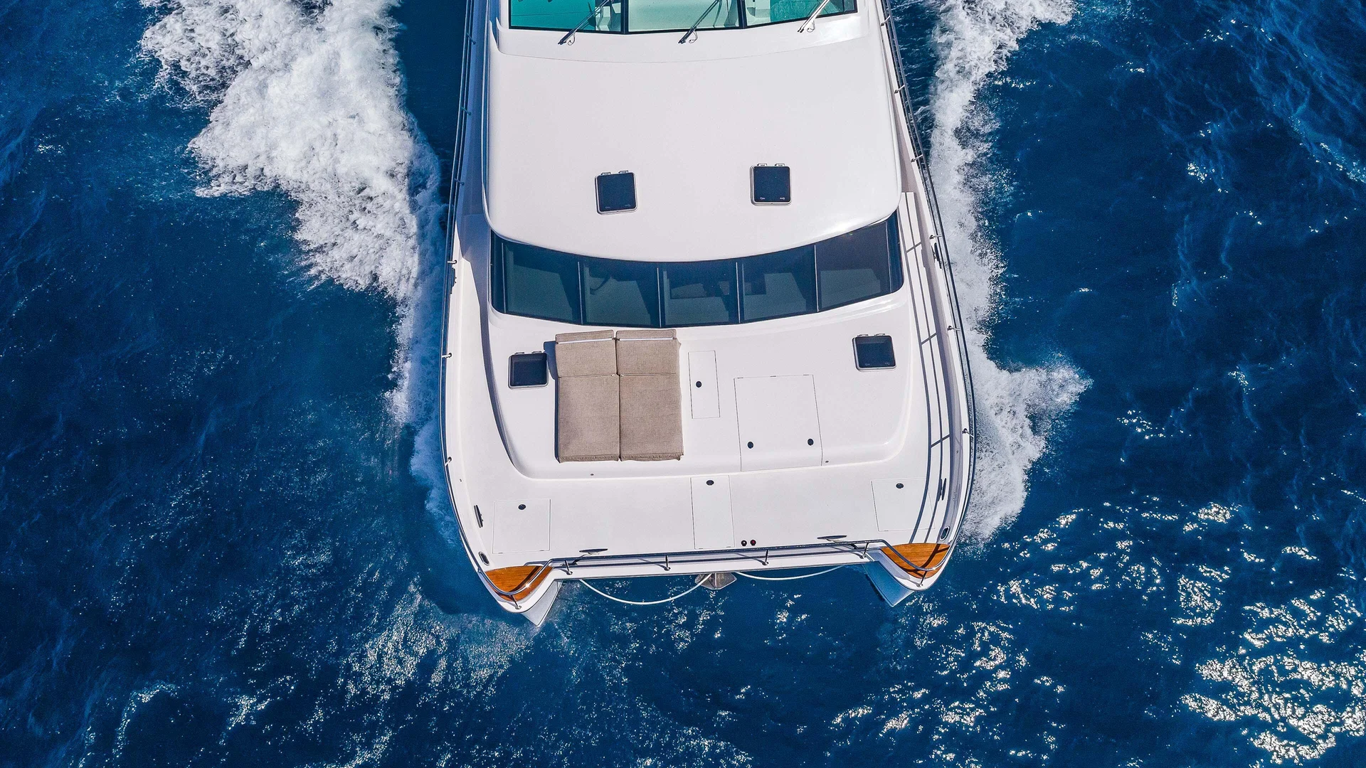 Horizon Yachts PC65 — photo 3
