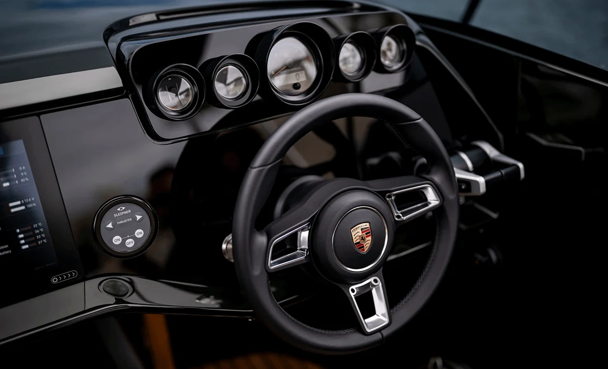 Frauscher X Porsche 850 Fantom — photo 5