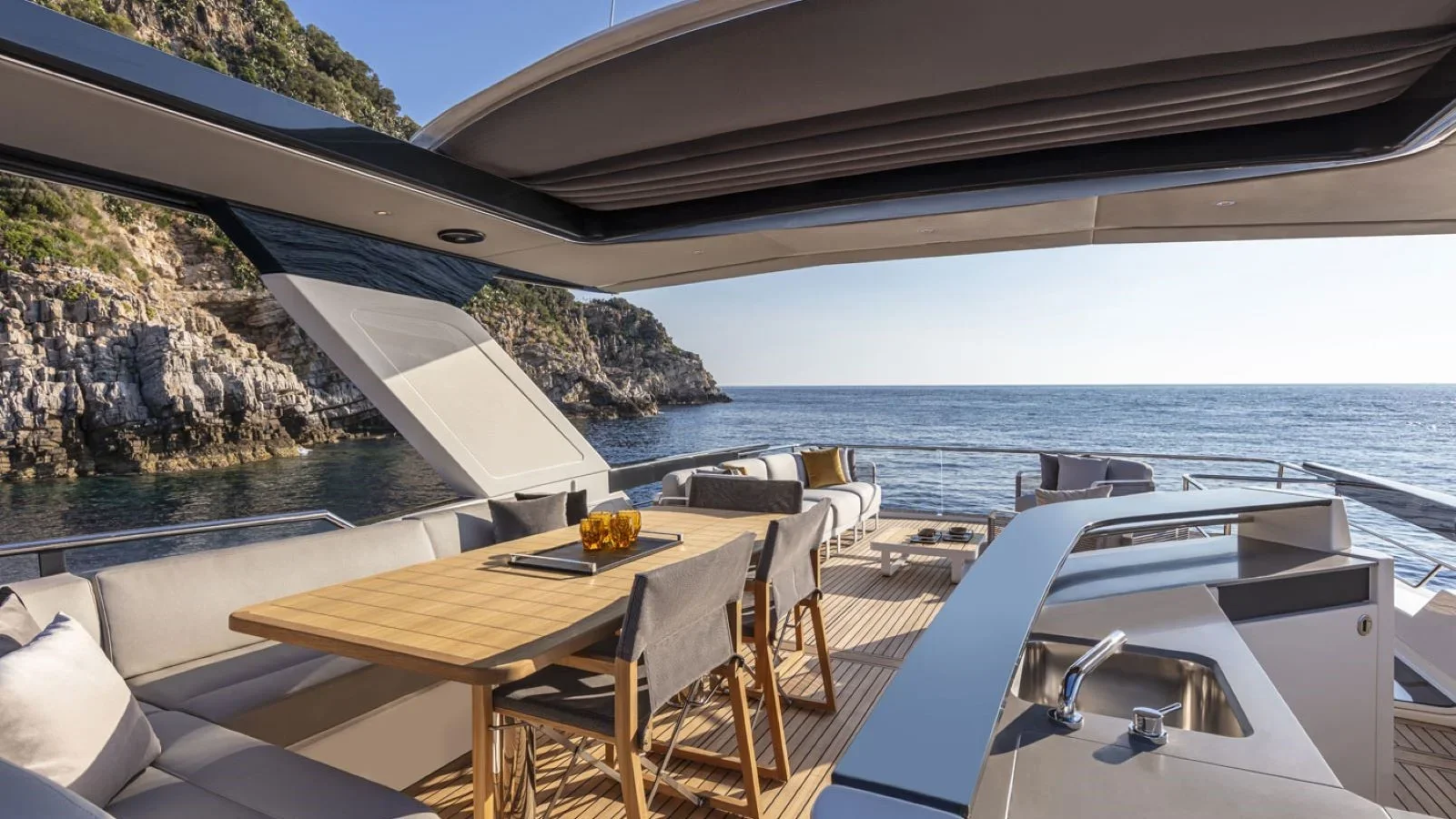 Absolute Yachts Navetta 64 — photo 3
