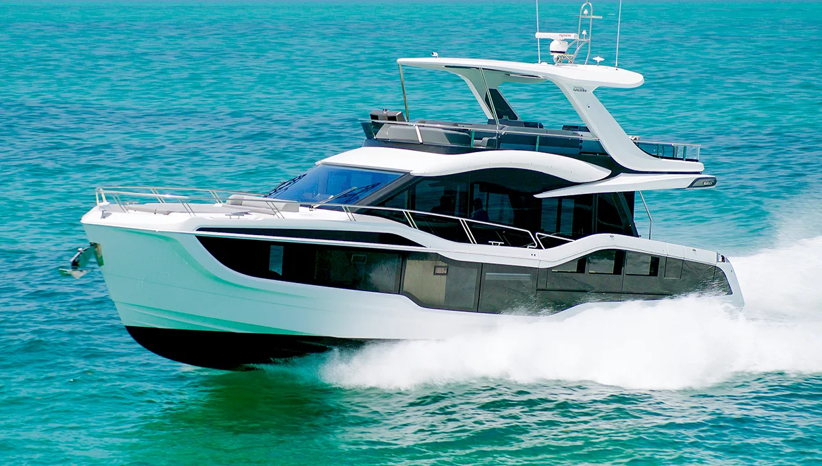 Galeon 560 fly — photo 2