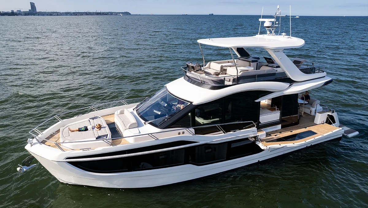 Galeon 560 fly — photo 5