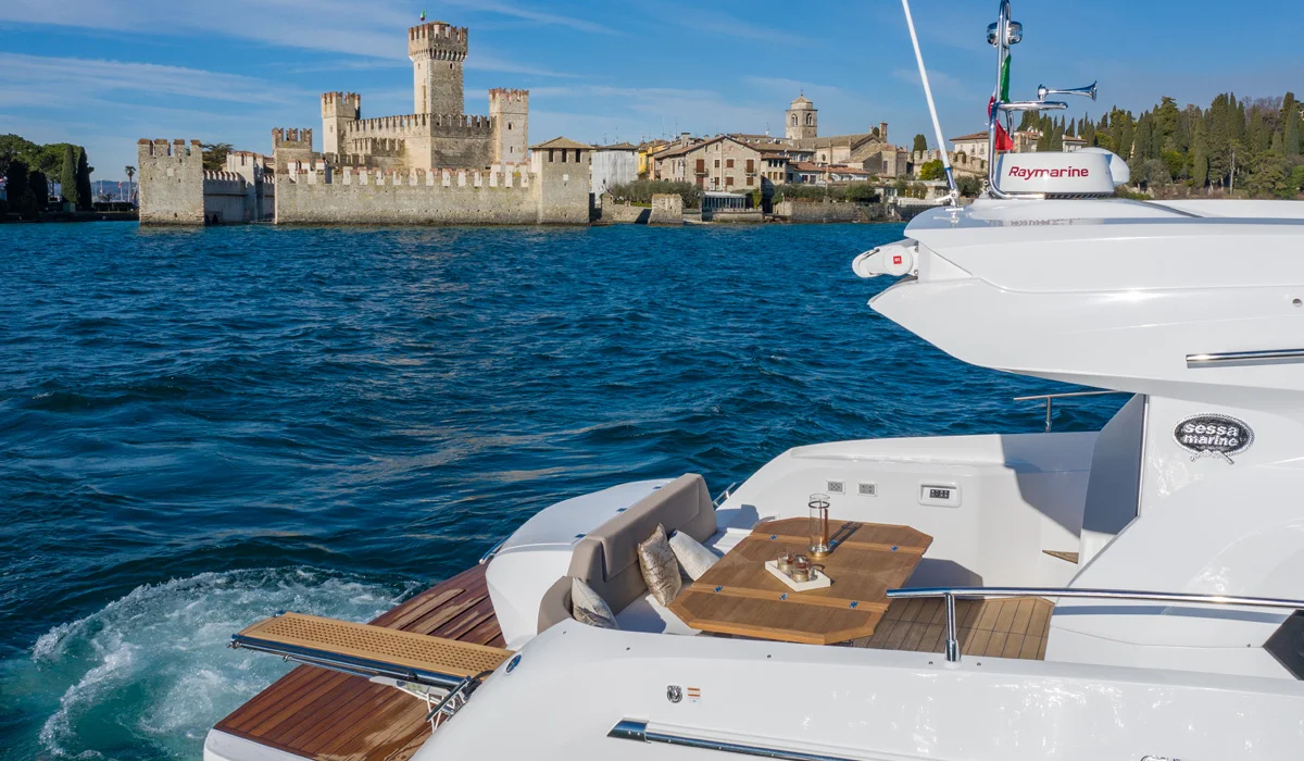 Sessa Marine C42 — photo 10