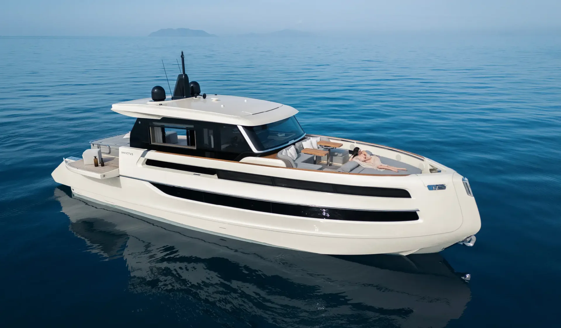 Invictus Yacht ST550 — photo 1