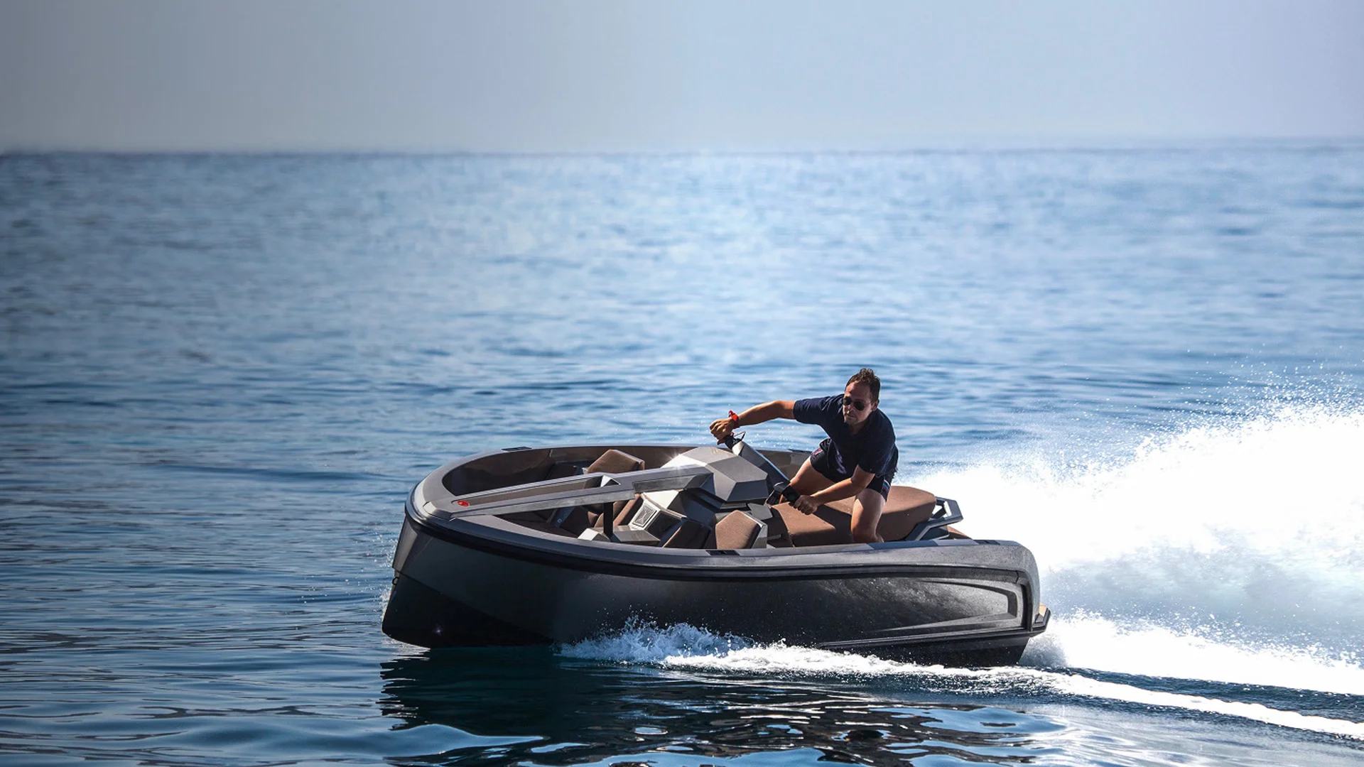 Vanquish Yachts VQ115 Veloce — photo 10