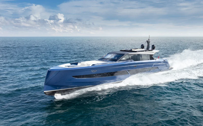 Vanquish Yachts VQ115 Veloce — photo 4