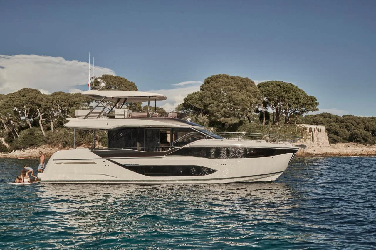 Prestige Yachts F5.7 — photo 10