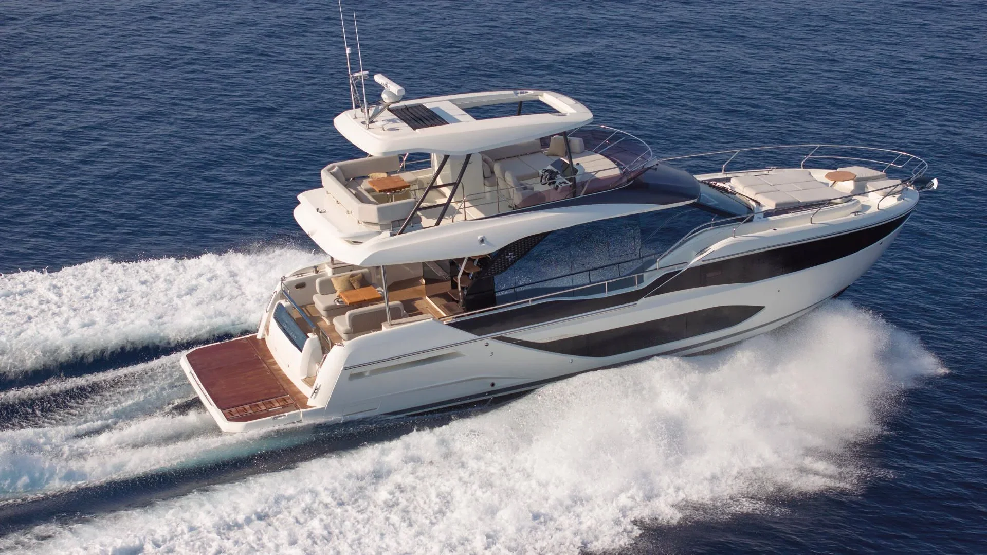 Prestige Yachts F5.7 — photo 1