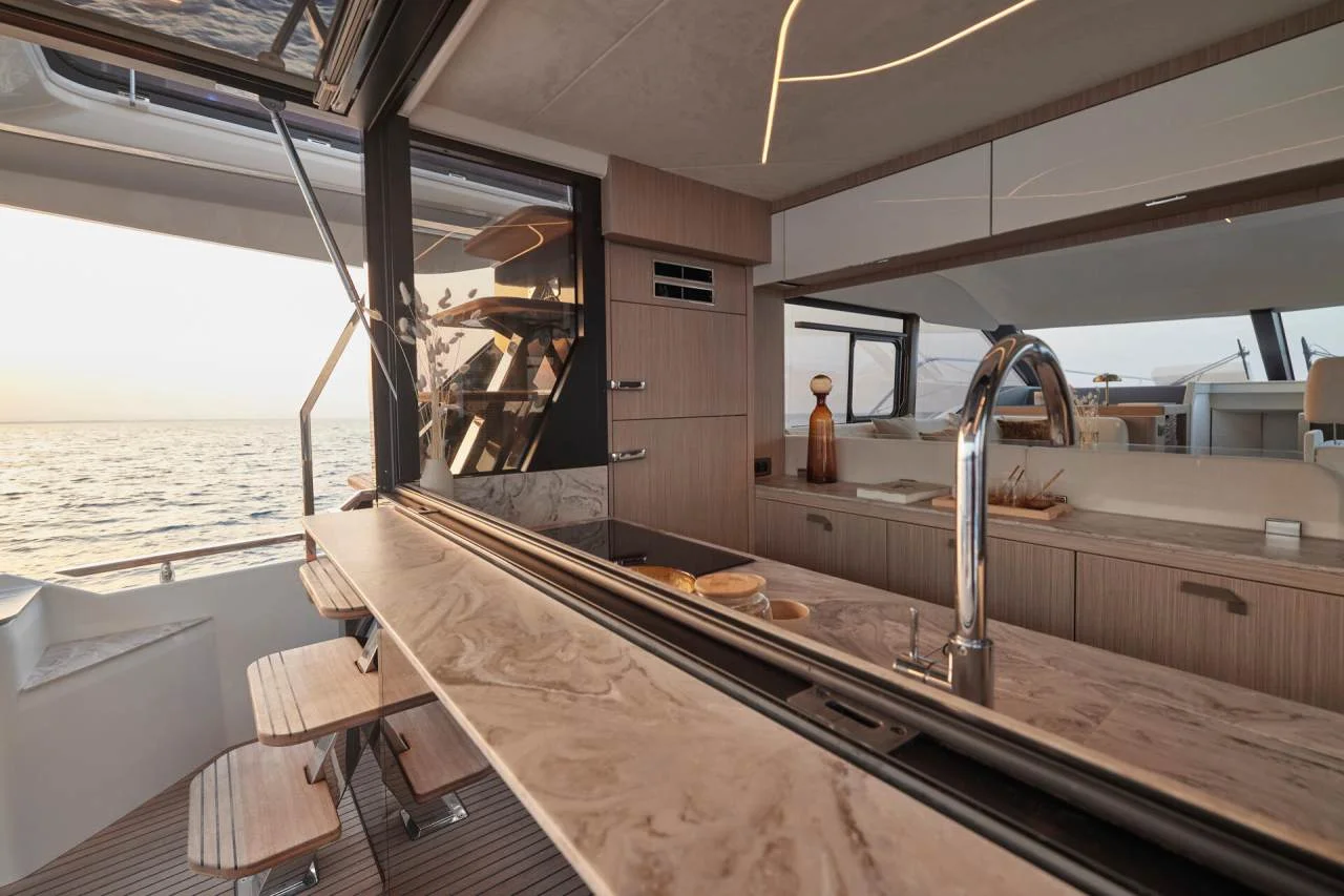 Prestige Yachts F5.7 — photo 7
