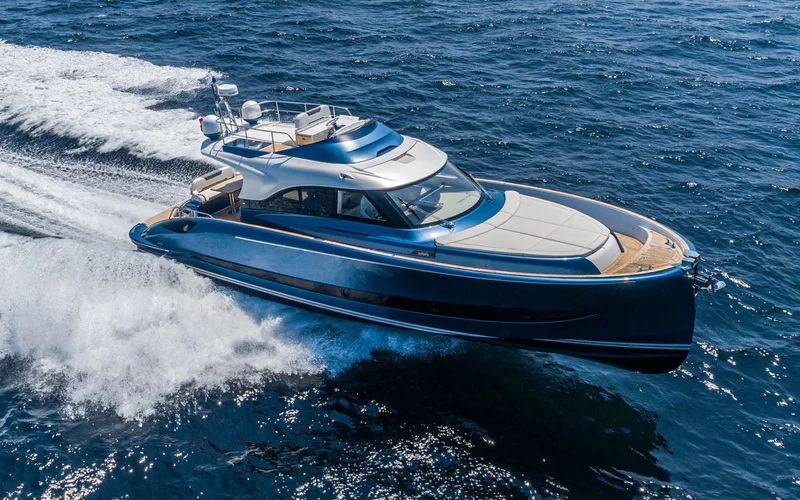 Solaris Power Yachts 48 Flybridge — photo 3