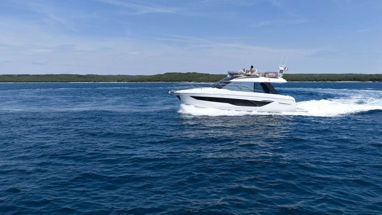 Prestige Yachts F4.3 — photo 7
