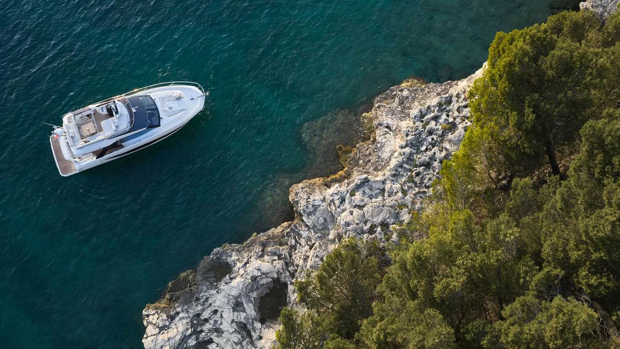 Prestige Yachts F4.3 — photo 4