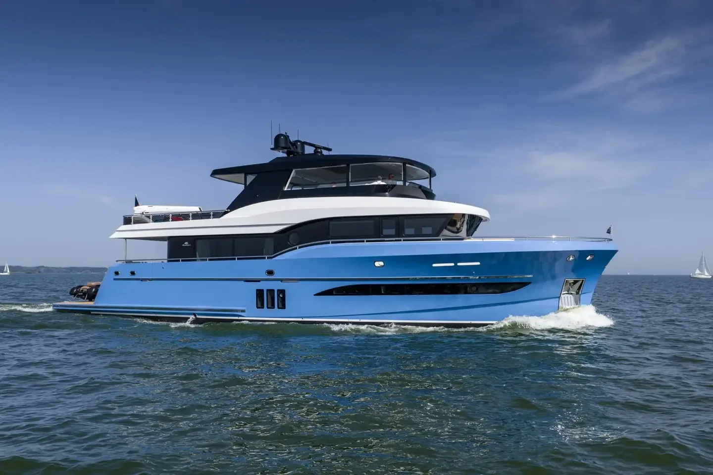 Steeller Yachts Ocean Explorer 85 — photo 2
