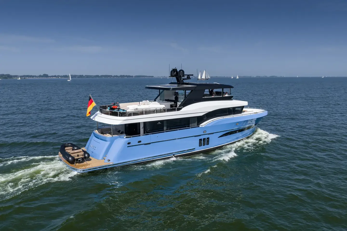 Steeller Yachts Ocean Explorer 85 — photo 5