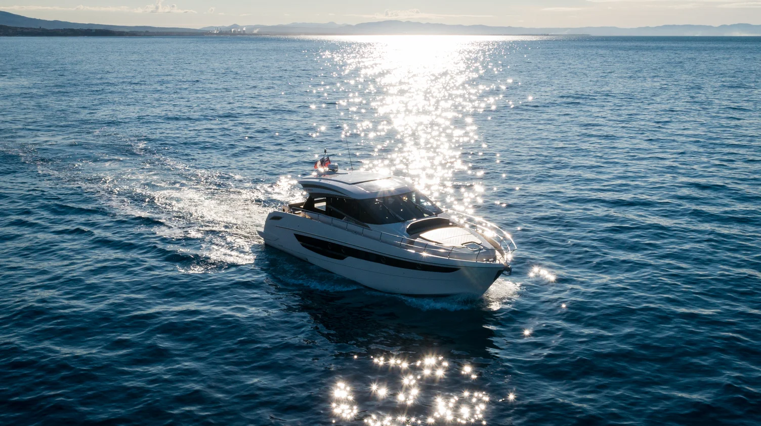 Cayman Yachts S520 — photo 3
